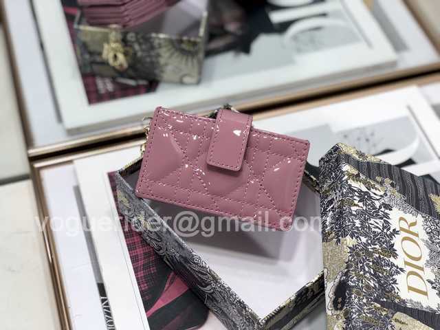 2236 Card Holder 10