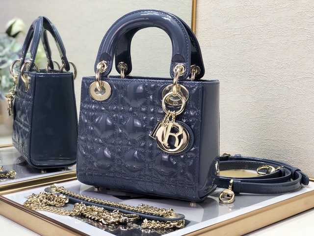 8203A Mini 17 Patent Leather