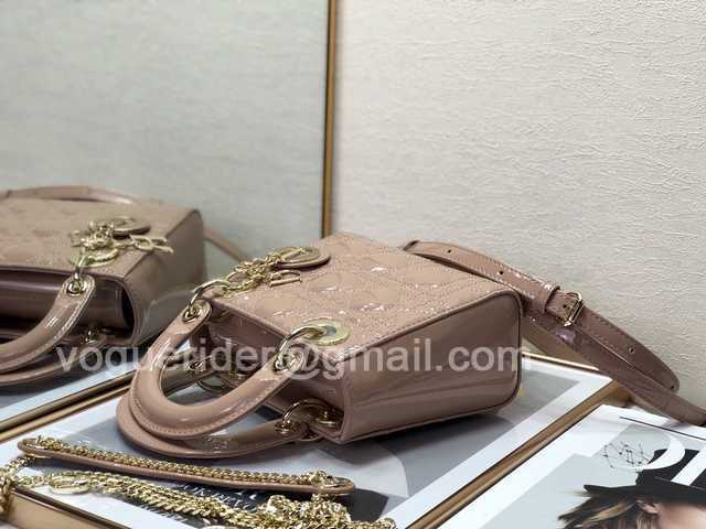 8203A Mini 17 Patent Leather 8203A Mini 17 Patent Leather