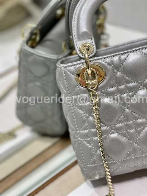 3L My ABC Pearlescent leather 0505 17 3L My ABC Pearlescent leather 0505 17