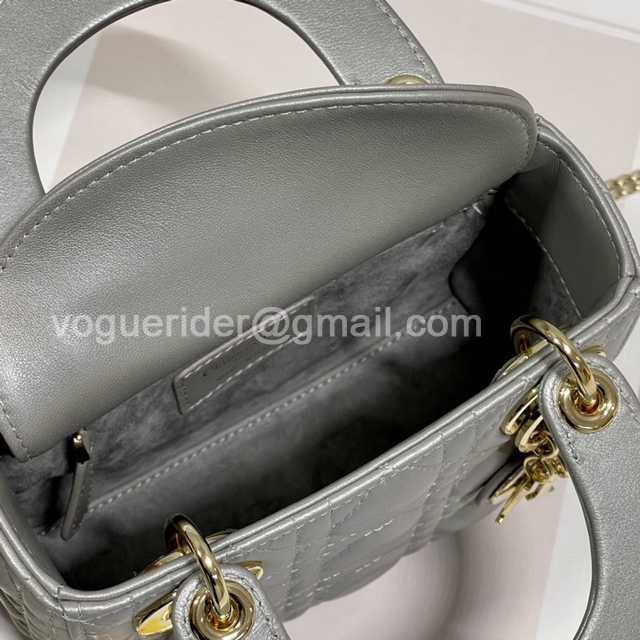 3L My ABC Pearlescent leather 0505 17 3L My ABC Pearlescent leather 0505 17