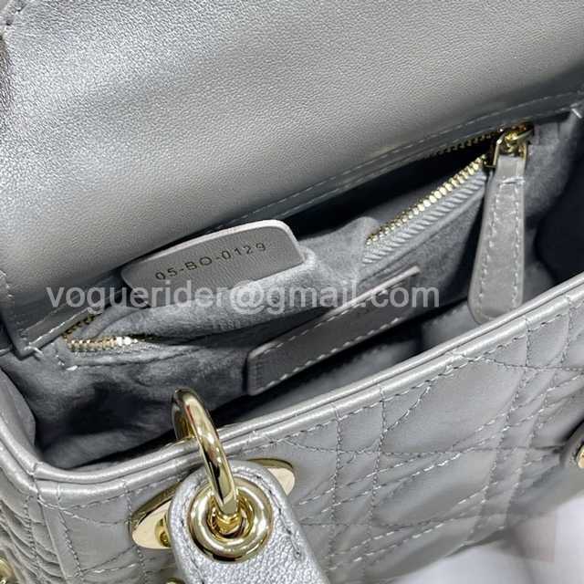 3L My ABC Pearlescent leather 0505 17 3L My ABC Pearlescent leather 0505 17