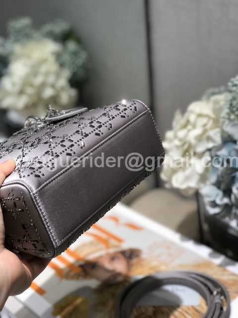 770150 Velvet Mini 17 770150 Velvet Mini 17