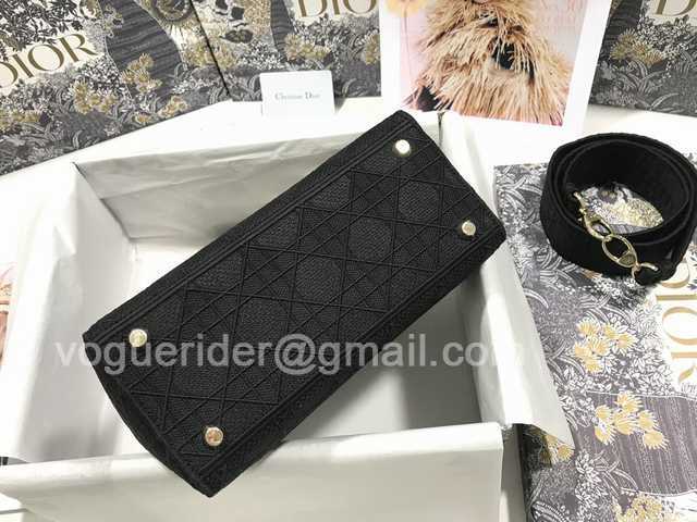 M0565 Fabric 24 M0565 Fabric 24