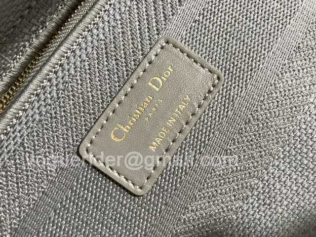 M0565 Fabric 24 M0565 Fabric 24