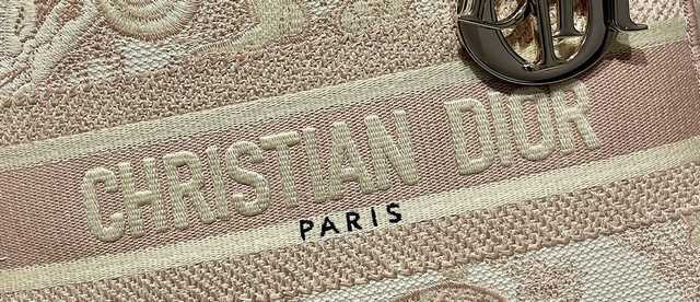 24 D-Lite Reverse 24 D-Lite Reverse