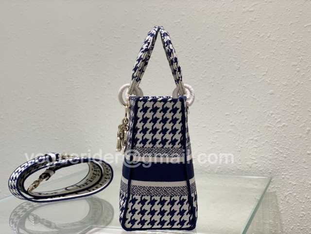 24 Tie & Dior 24 Tie & Dior