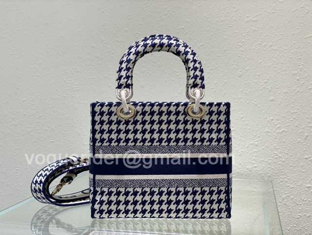24 Tie & Dior 24 Tie & Dior