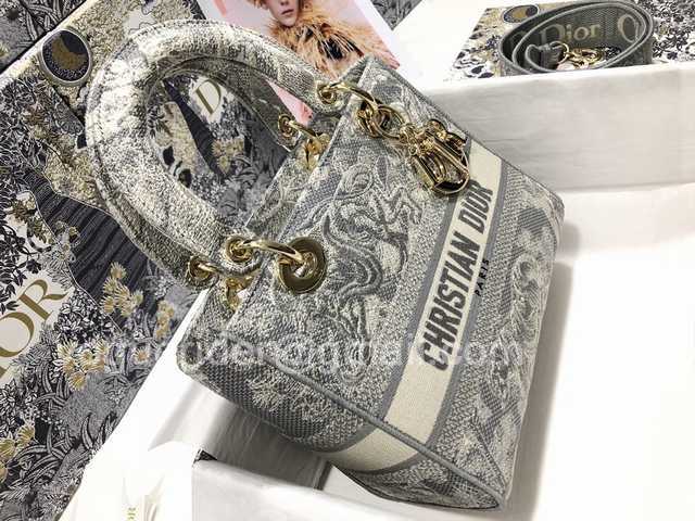 M0565 Embroidery 24 M0565 Embroidery 24