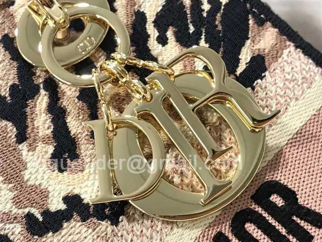 M0565 Embroidery 24 M0565 Embroidery 24