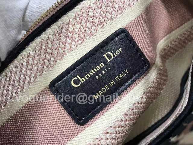 M0565 Embroidery 24 M0565 Embroidery 24