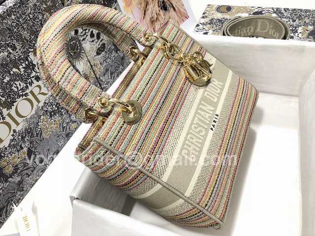 M0565 Embroidery 24 M0565 Embroidery 24