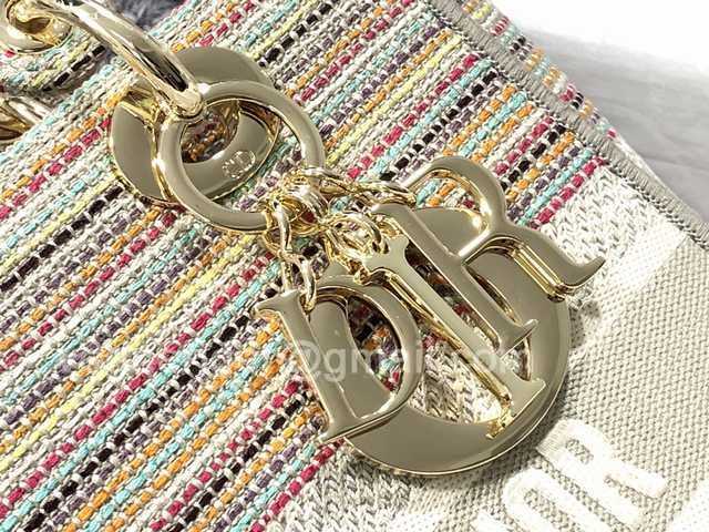 M0565 Embroidery 24 M0565 Embroidery 24