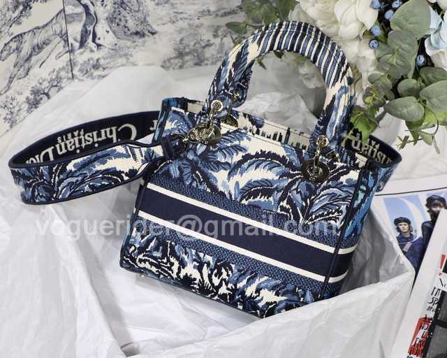 M8002 Embroidery 24 M8002 Embroidery 24
