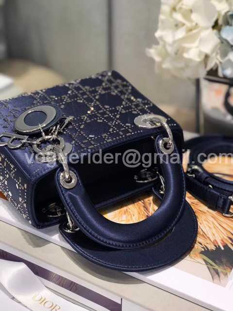 2011s 3L Velvet Mini 17