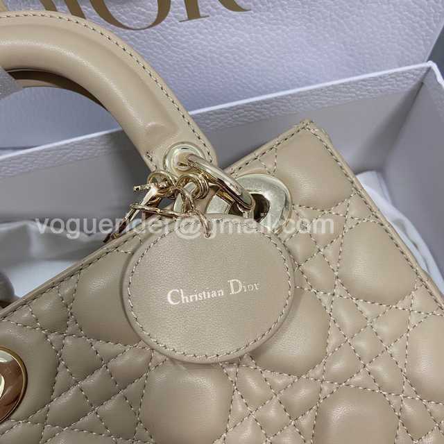 2241 4L My ABC Enamel 20