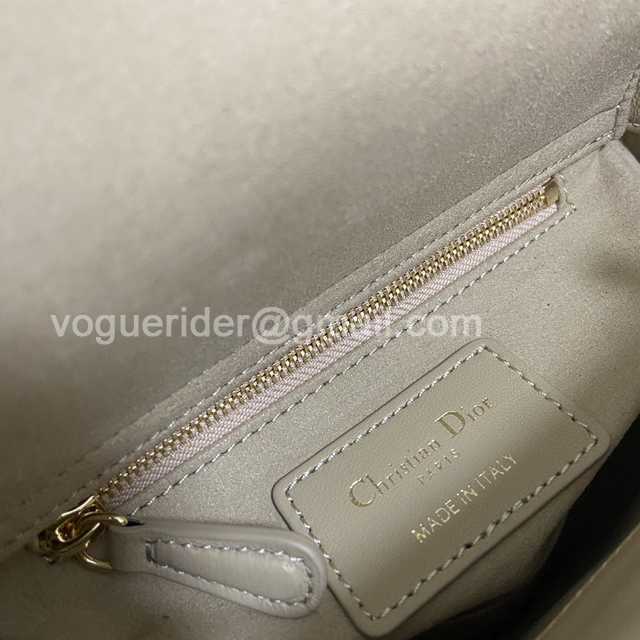 2241 4L My ABC Enamel 20