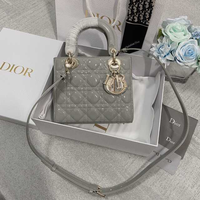 2241A 4L Patent Leather 20