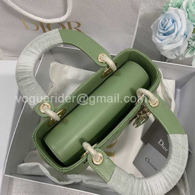 2241 4L My ABC Enamel 20