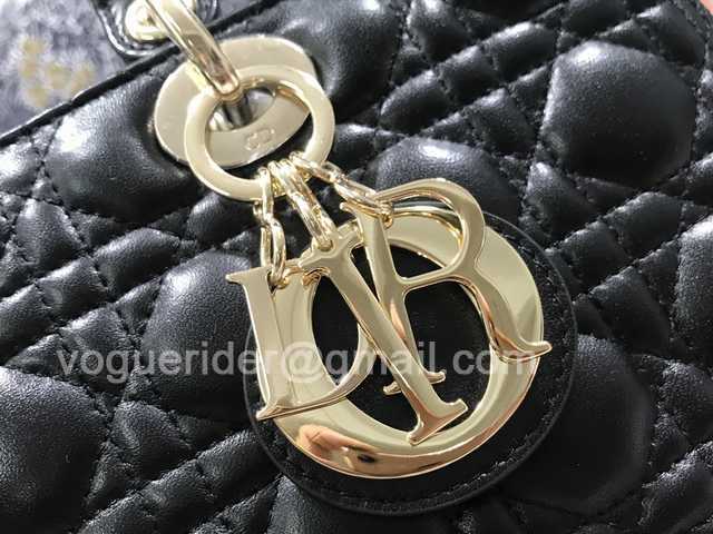 M0566 7L Lambskin 32