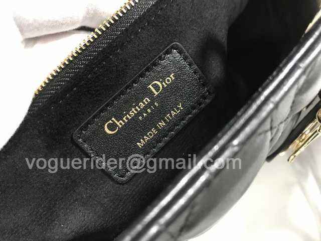 M0566 7L Lambskin 32