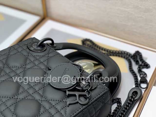 2223 3L Ultra Matte 17 2223 3L Ultra Matte 17
