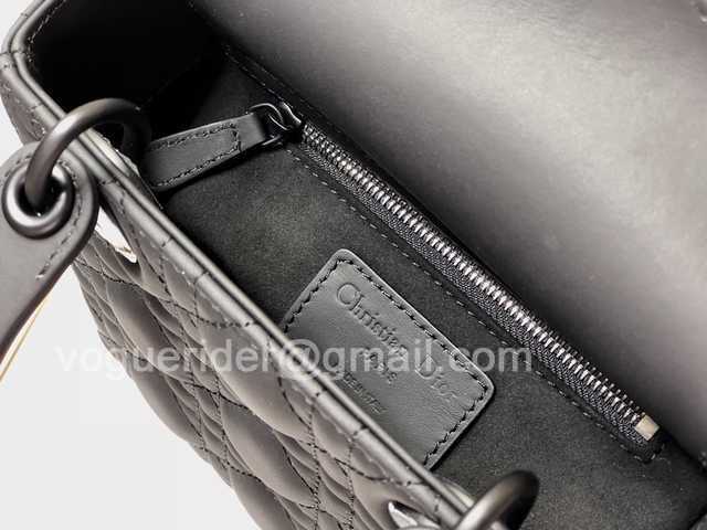 2223 3L Ultra Matte 17 2223 3L Ultra Matte 17