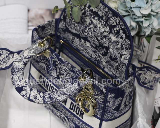 M8002 Embroidery 24 M8002 Embroidery 24