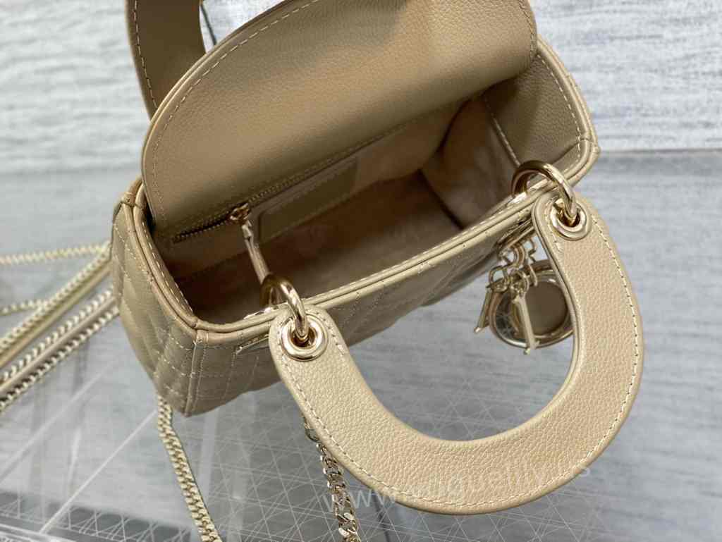 3L 6603 17 Caviar 3L 6603 17 Caviar