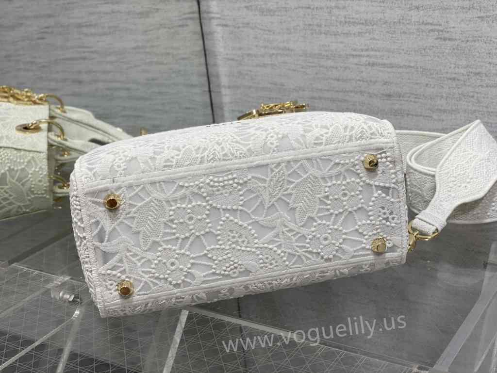 5L 6605 24 Embroidery 5L 6605 24 Embroidery