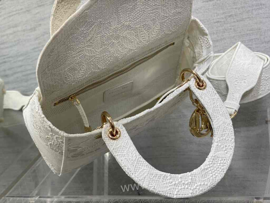 5L 6605 24 Embroidery 5L 6605 24 Embroidery