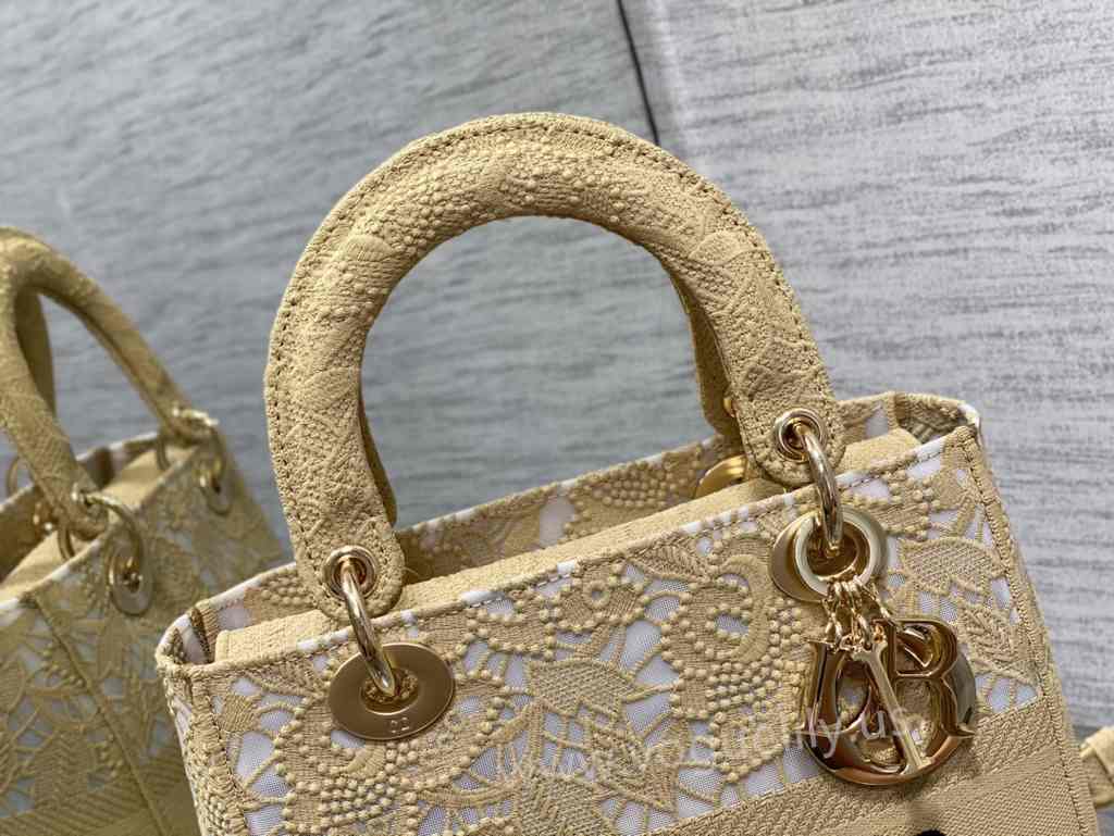 5L 6605 24 Embroidery