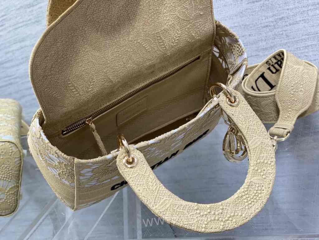 5L 6605 24 Embroidery