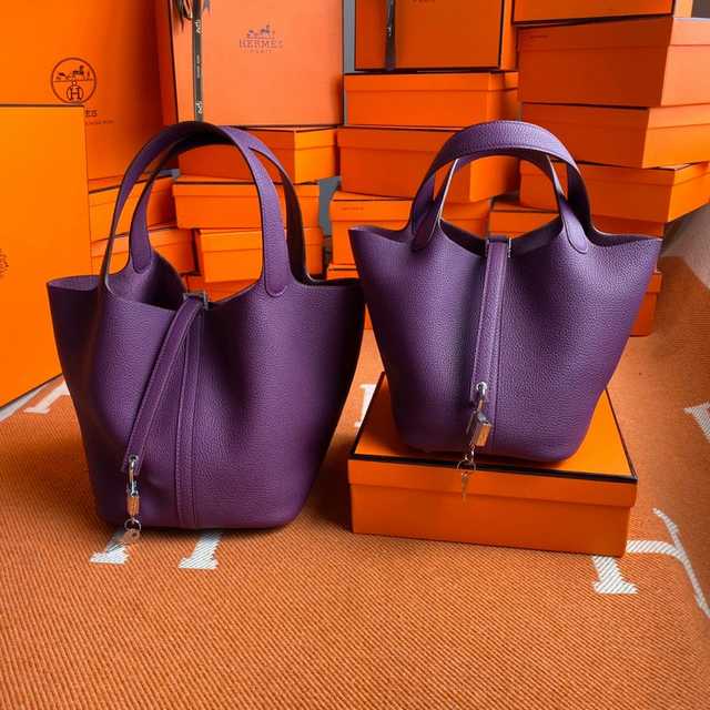 Picotin Lock Togo 22
