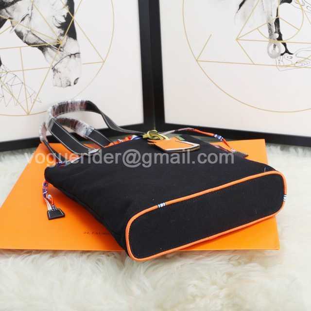 Bucket Bag 29 Bucket Bag 29