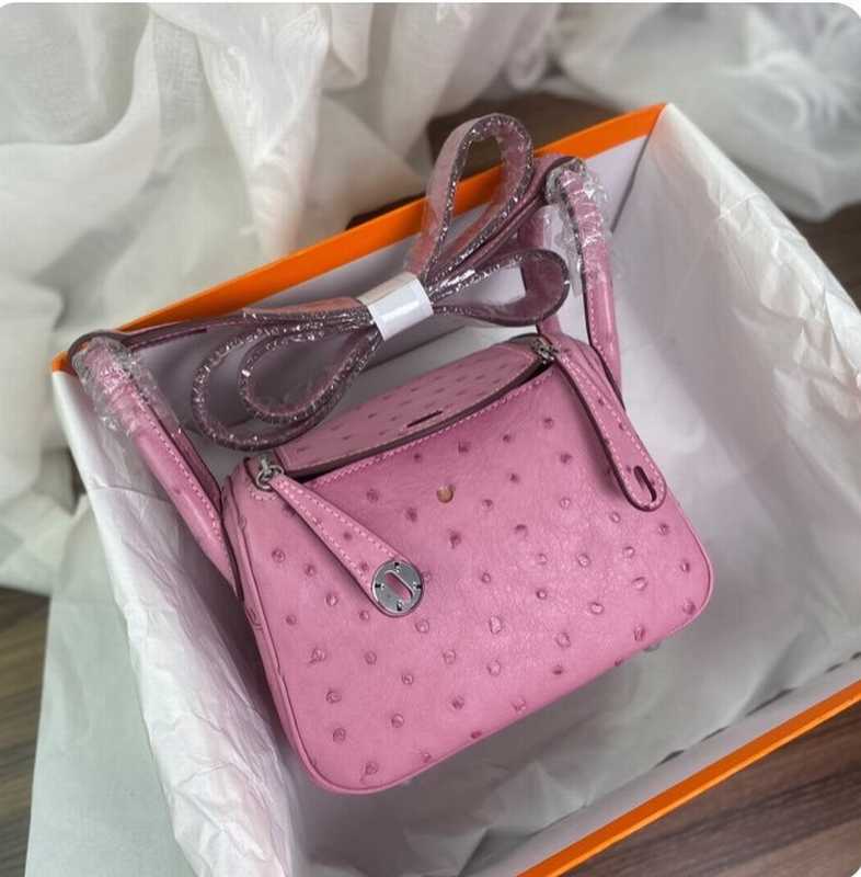 Ostrich Lindy 19