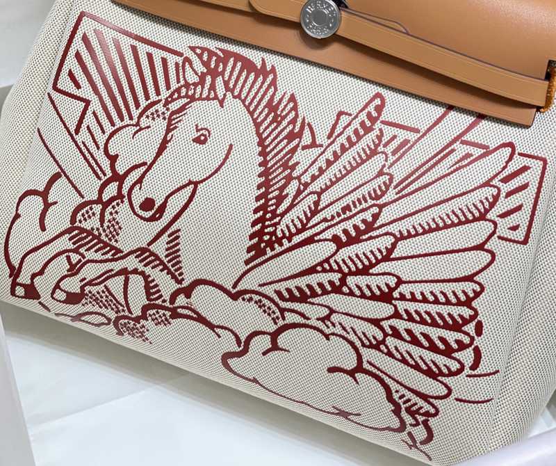 Herbag Zip 31 Interior Stitches Herbag Zip 31 Interior Stitches