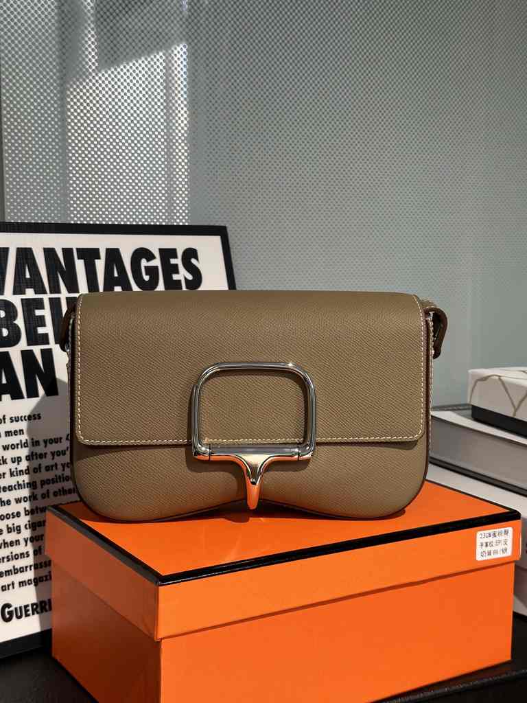 Della Cavalleria Epsom 23
