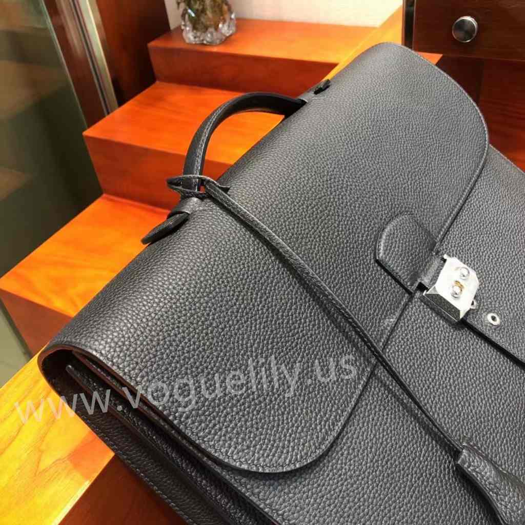 Sac a Depeches Togo 38 code:Noir 89