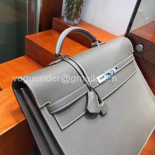 Briefcase Togo 38 code:etoupe 18