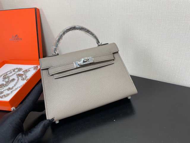 Mini II Epsom 19