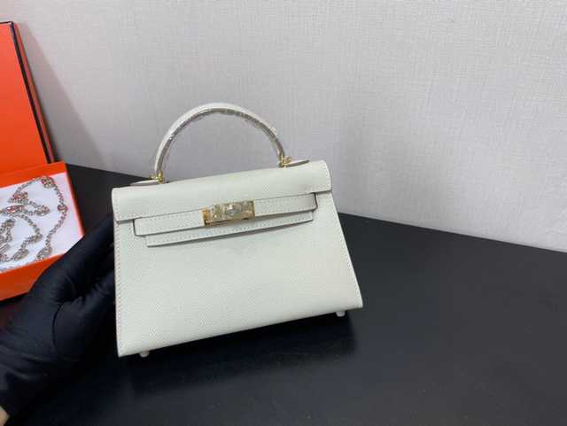 Mini II Epsom 19