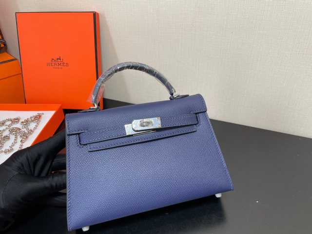 Mini II Epsom 19
