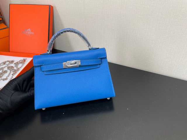 Mini II Epsom 19