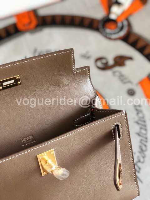 Mini Pochette Swift 22