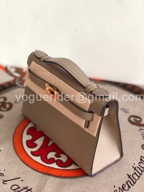 Mini Pochette Swift 22