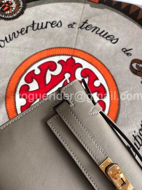 Mini Pochette Swift 22