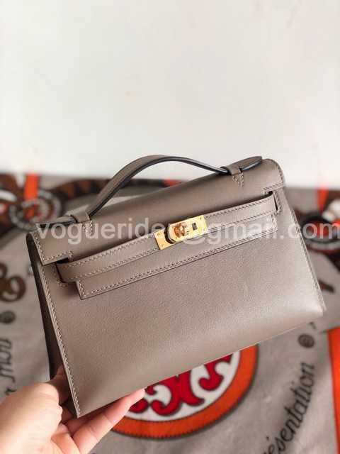 Mini Pochette Swift 22