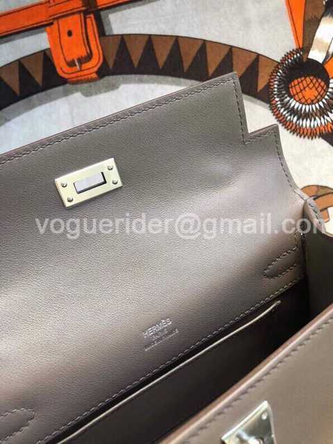 Mini Pochette Swift 22