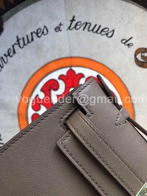 Mini Pochette Swift 22